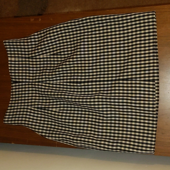 Vintage Calvin Klein Balck and White Gingham High-waisted Skirt - Union-made - Picture 2 of 5